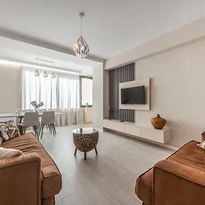 apt-luxury-block-district.hotels-in-tirana.com/